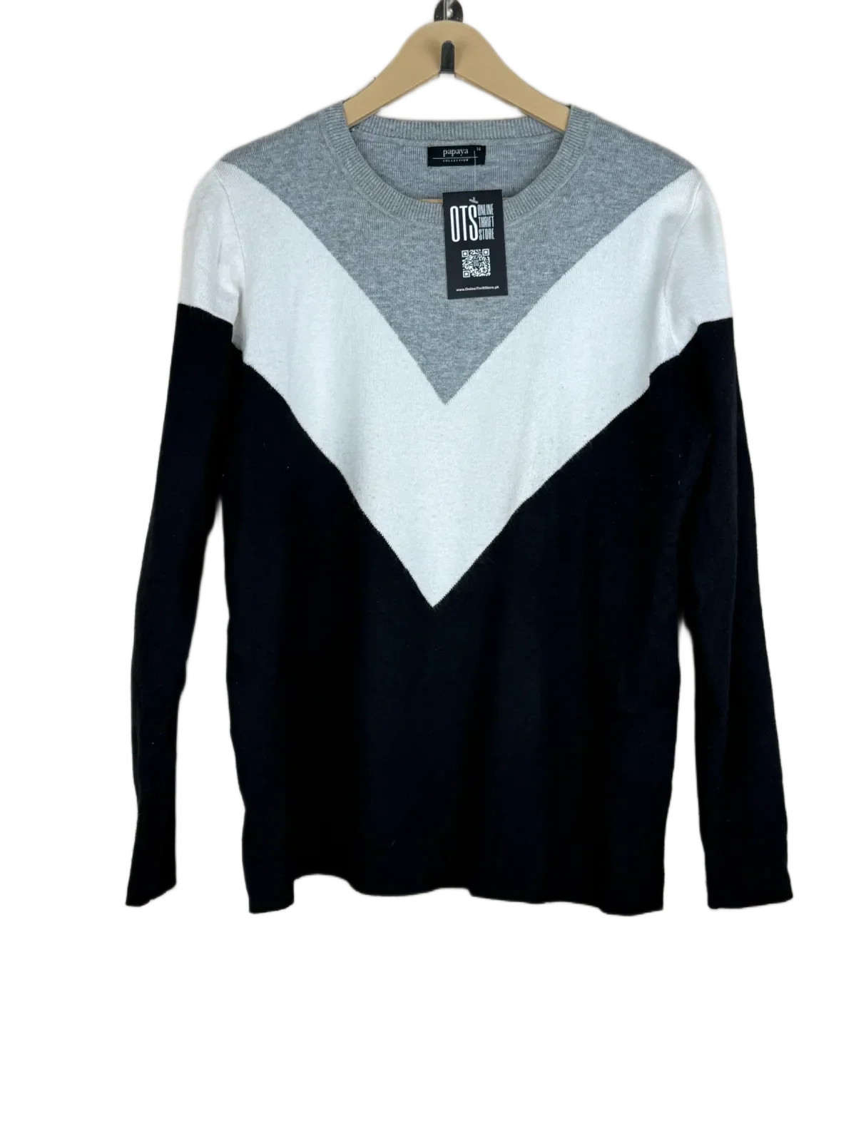Buy online pre-used, pre-loved 100% Original branded clothes Papaya (wkt-167) available in Pakistan. Top international UK brands available.