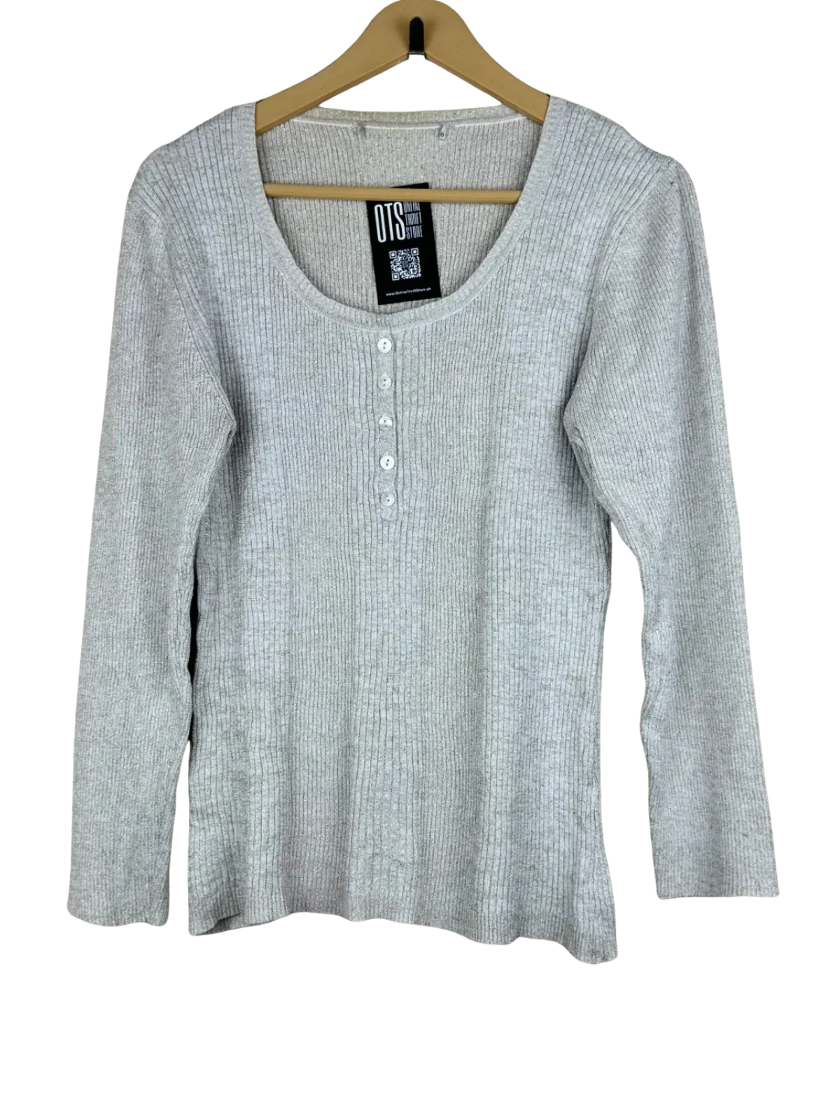 Buy online pre-used, pre-loved 100% Original branded clothes Unknown (wkt-3) available in Pakistan. Top international UK brands available.