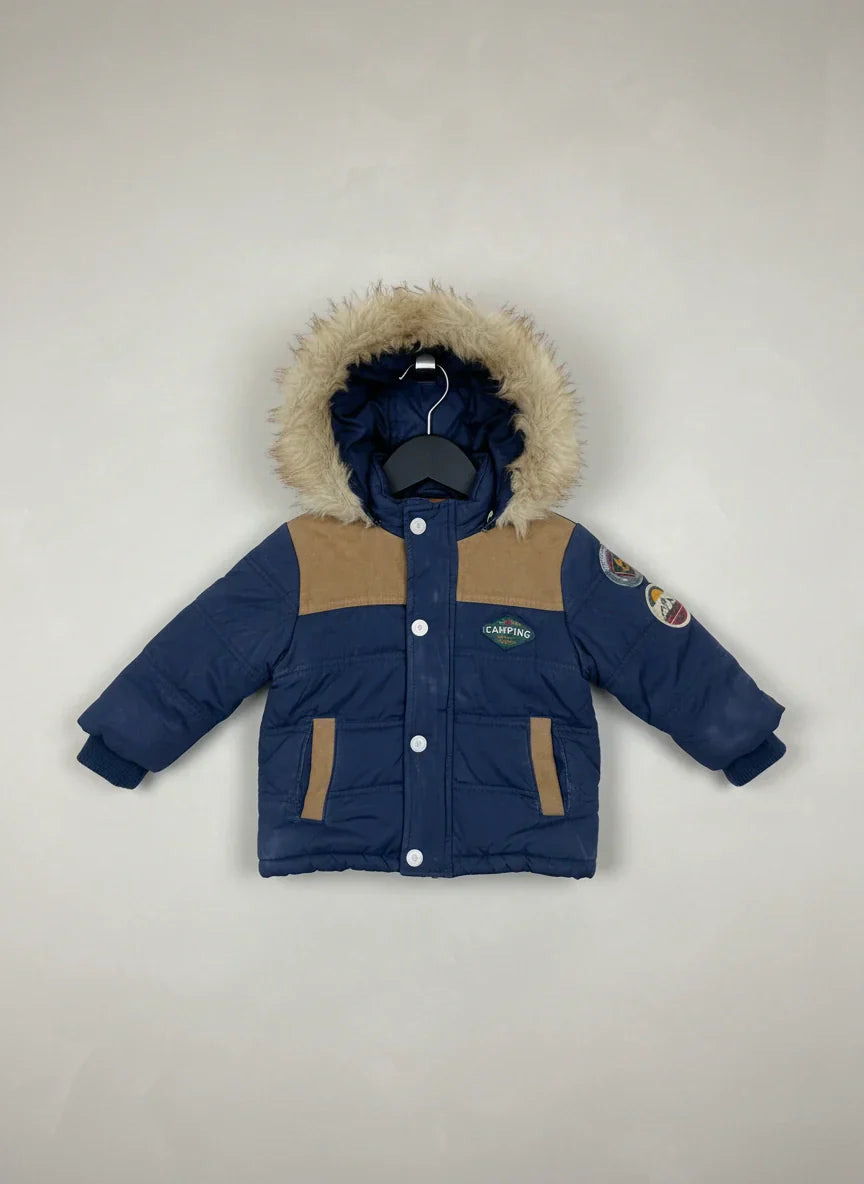 Buy online pre-used, pre-loved 100% Original branded clothes Oliver Spencer (bj-37) available in Pakistan. Top international UK brands available.