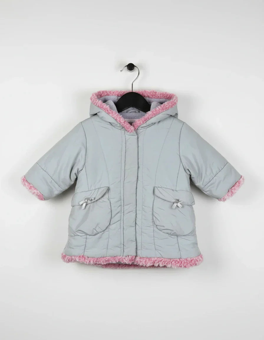 Buy online pre-used, pre-loved 100% Original branded clothes Unknown (gj-40) available in Pakistan. Top international UK brands available.