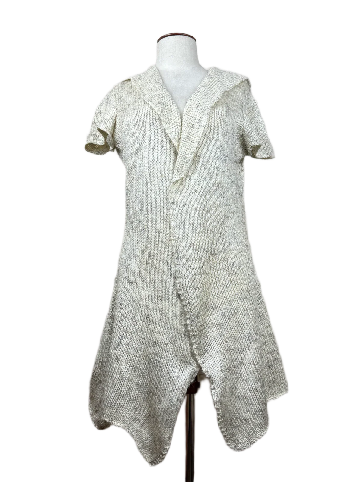 Buy online pre-used, pre-loved 100% Original branded clothes Unknown (LC-102) available in Pakistan. Top international UK brands available.