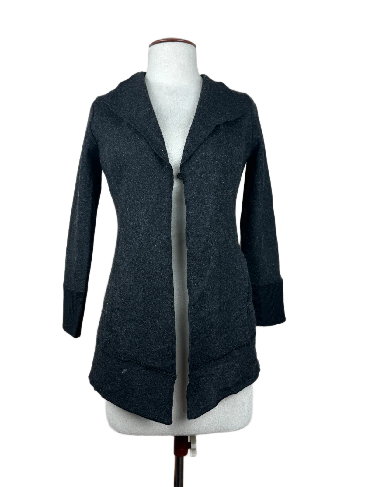 Buy online pre-used, pre-loved 100% Original branded clothes Whistles (LC-59) available in Pakistan. Top international UK brands available.