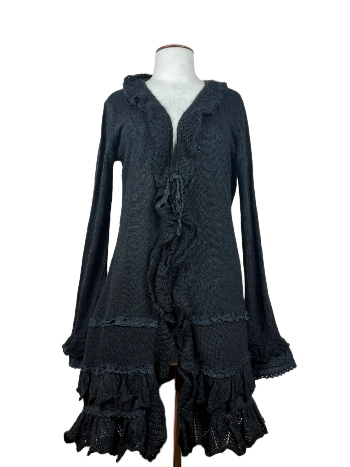 Buy online pre-used, pre-loved 100% Original branded clothes Eredy (LC-81) available in Pakistan. Top international UK brands available.