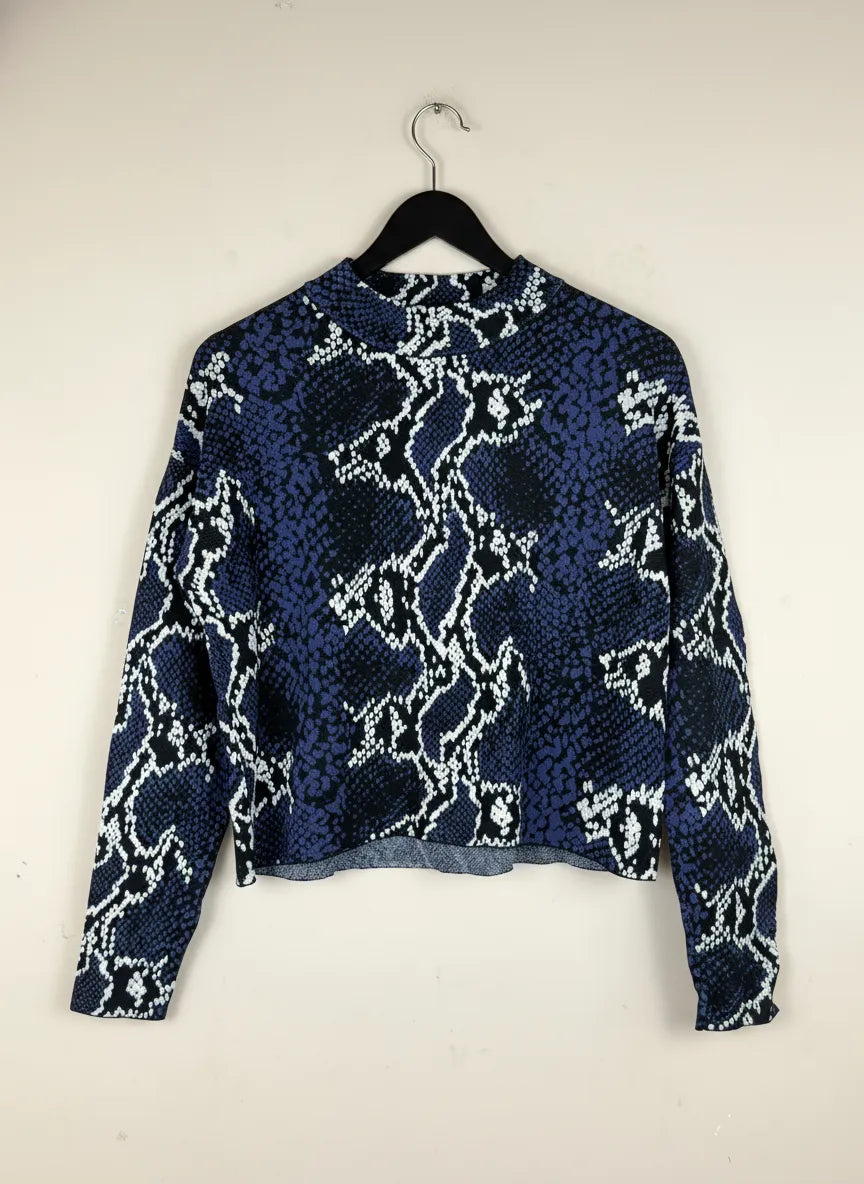 Buy online pre-used, pre-loved 100% Original branded clothes Karen Millen (WWCT-119) available in Pakistan. Top international UK brands available.