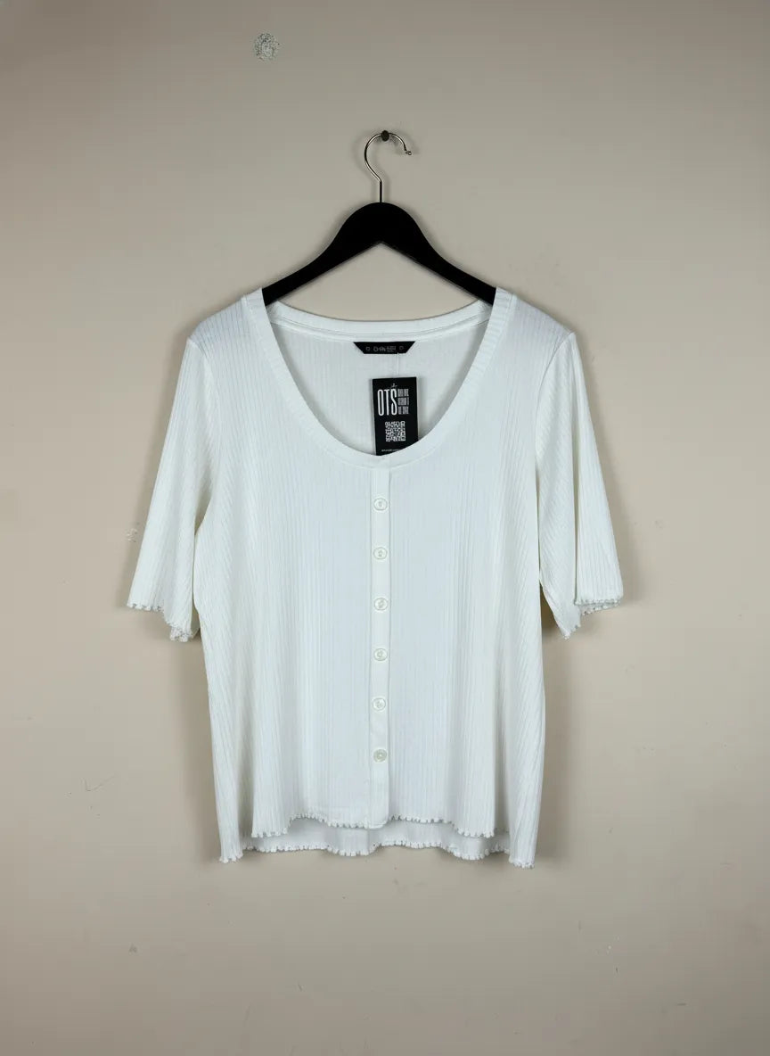 Buy online pre-used, pre-loved 100% Original branded clothes Dunnes Stores (WWCT-120) available in Pakistan. Top international UK brands available.