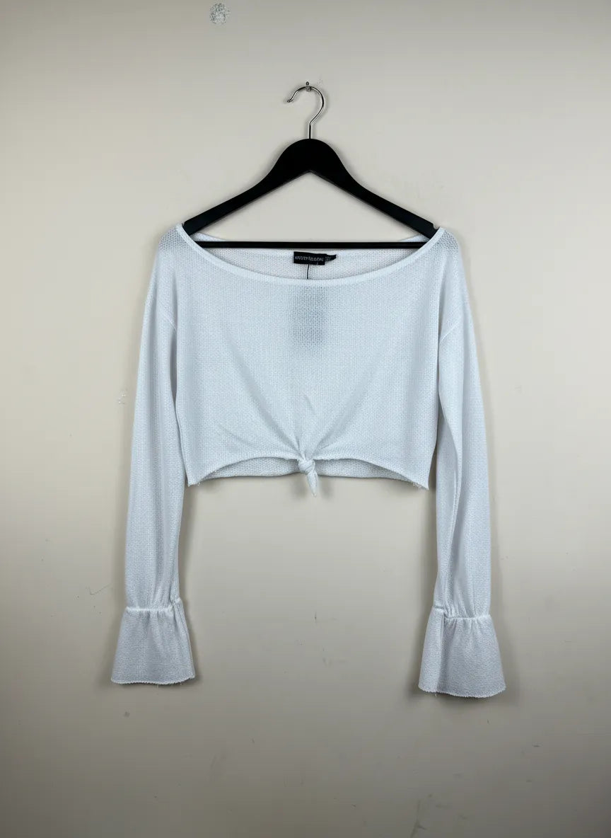 Buy online pre-used, pre-loved 100% Original branded clothes Prettylittlething (WWCT-135) available in Pakistan. Top international UK brands available.