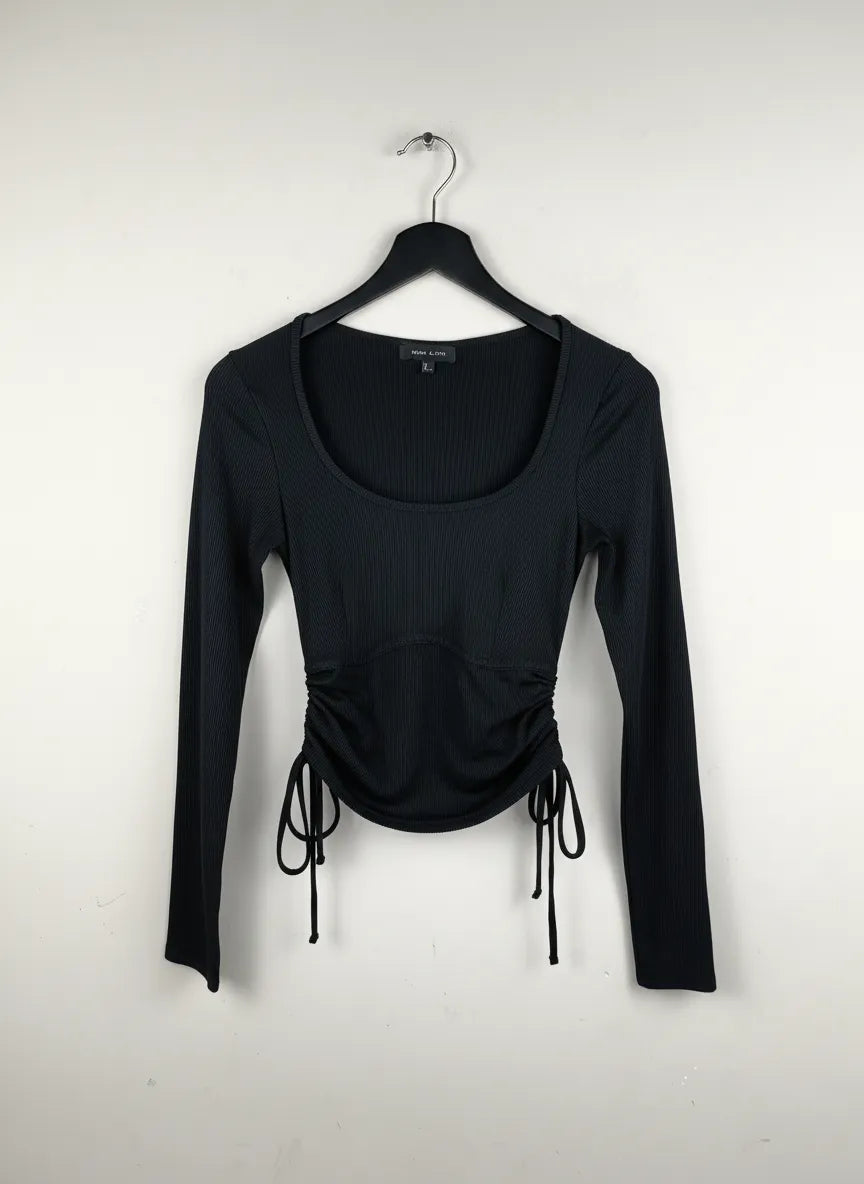 Buy online pre-used, pre-loved 100% Original branded clothes New Look (WWCT-147) available in Pakistan. Top international UK brands available.