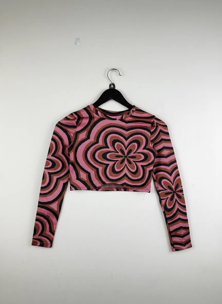 Buy online pre-used, pre-loved 100% Original branded clothes Candy (WWCT-171) available in Pakistan. Top international UK brands available.