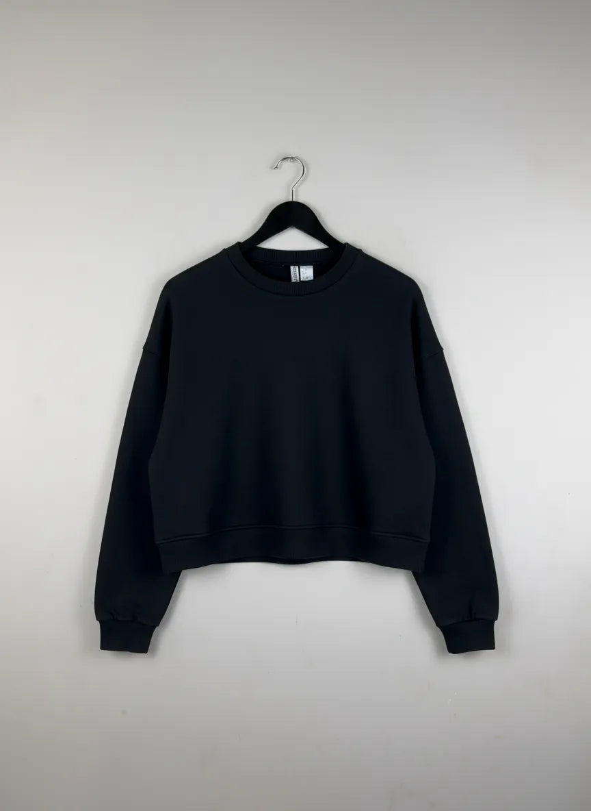 Buy online pre-used, pre-loved 100% Original branded clothes H&M (WWCT-185) available in Pakistan. Top international UK brands available.