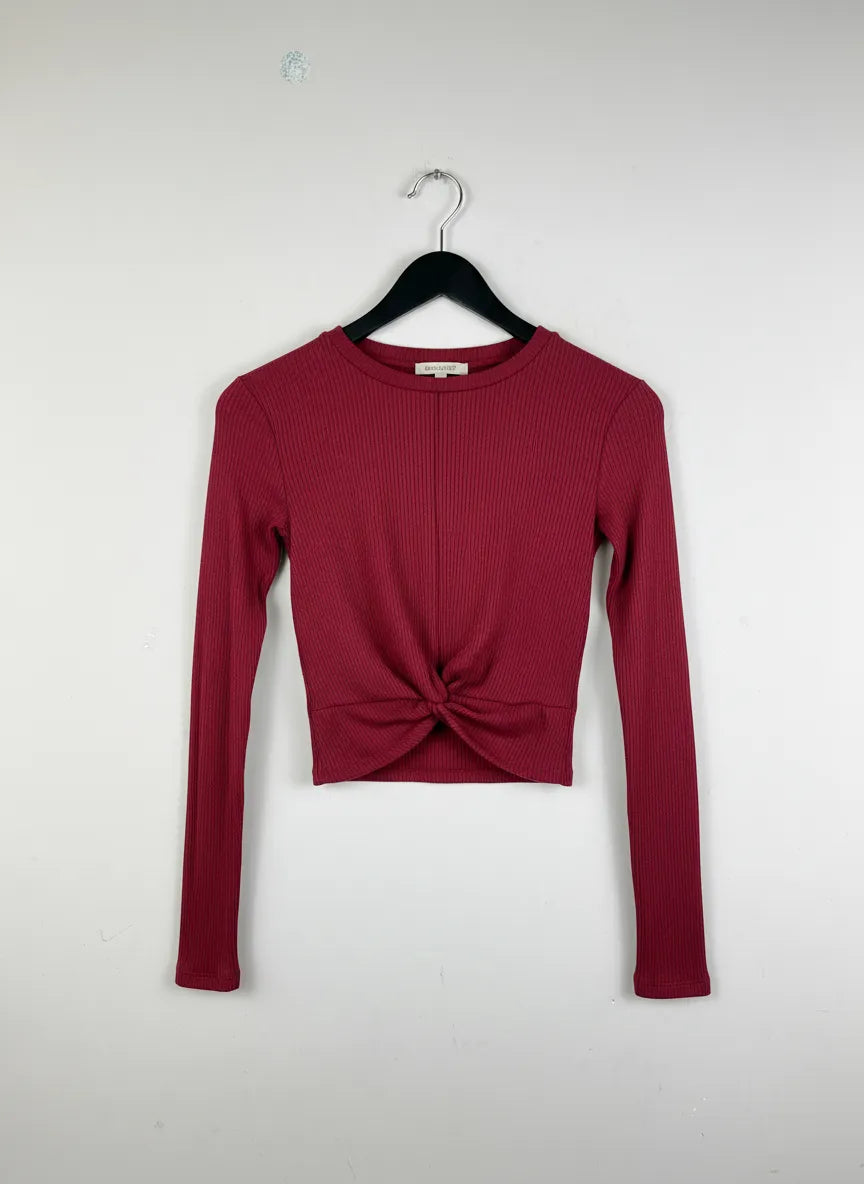 Buy online pre-used, pre-loved 100% Original branded clothes Gilly Hicks (WWCT-199) available in Pakistan. Top international UK brands available.