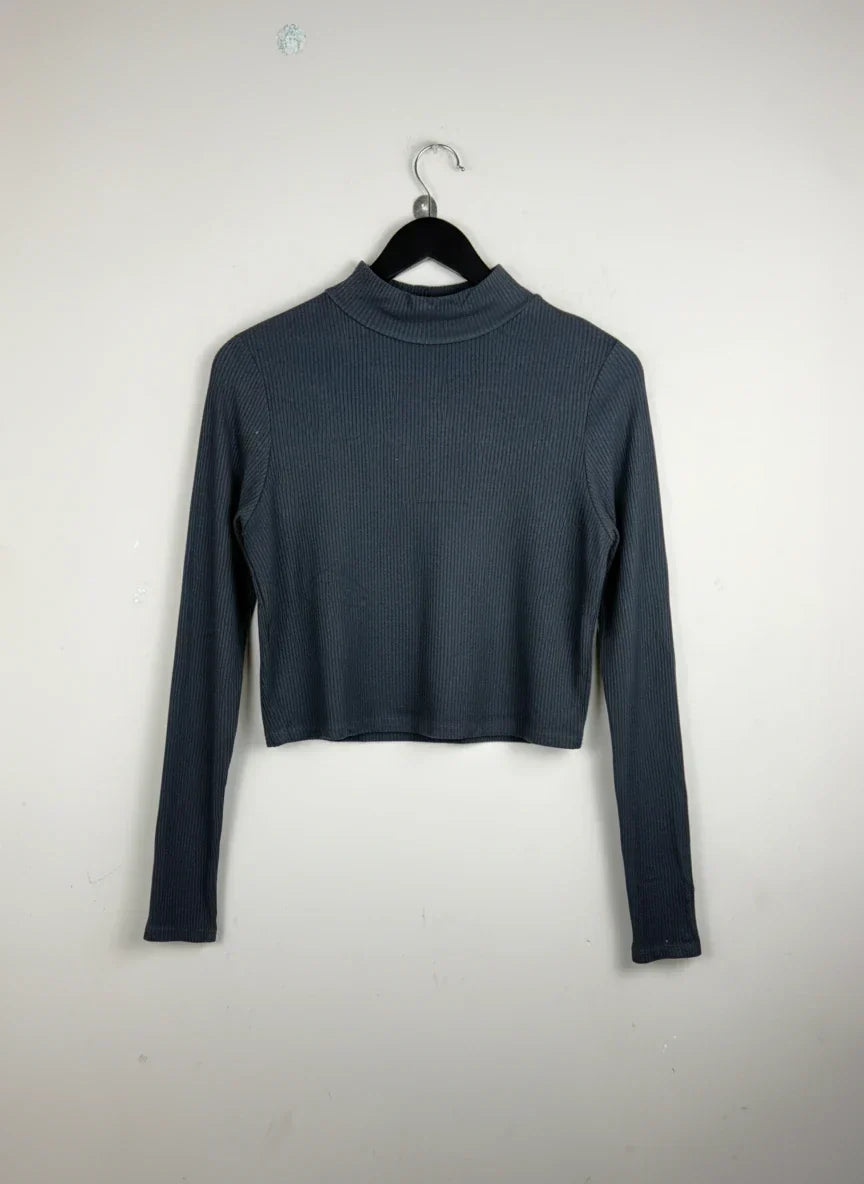 Buy online pre-used, pre-loved 100% Original branded clothes Asos (WWCT-214) available in Pakistan. Top international UK brands available.