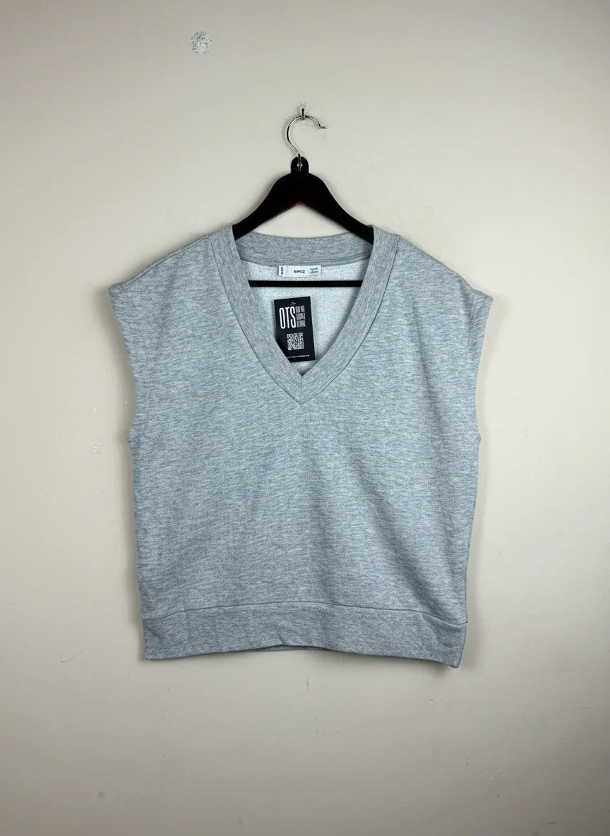 Buy online pre-used, pre-loved 100% Original branded clothes Mango (WWCT-217) available in Pakistan. Top international UK brands available.