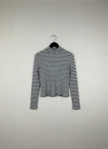 Buy online pre-used, pre-loved 100% Original branded clothes River Island (WWCT-235) available in Pakistan. Top international UK brands available.