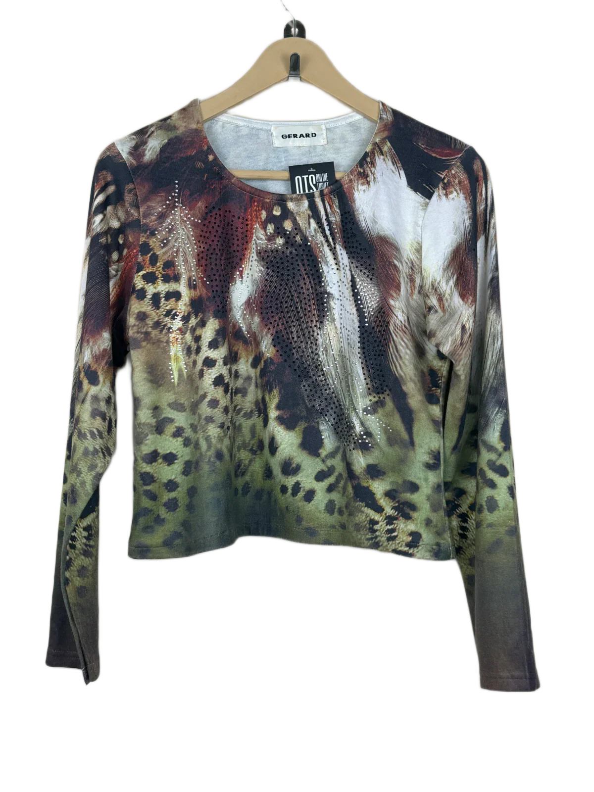 Buy online pre-used, pre-loved 100% Original branded clothes Gerard (WWCT-41) available in Pakistan. Top international UK brands available.