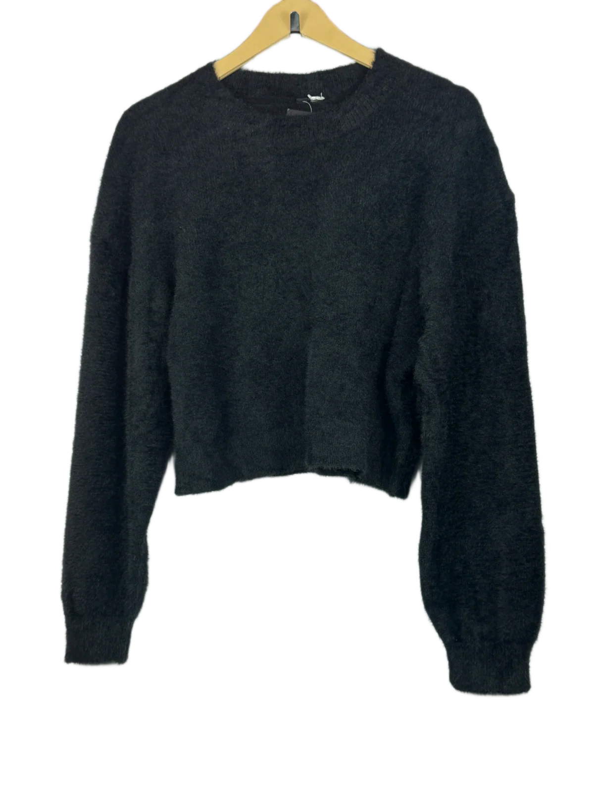 Buy online pre-used, pre-loved 100% Original branded clothes Unknown (WWCT-64) available in Pakistan. Top international UK brands available.