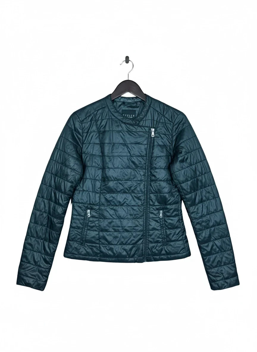 Buy online pre-used, pre-loved 100% Original branded clothes Mohito (WJKT-53) available in Pakistan. Top international UK brands available.