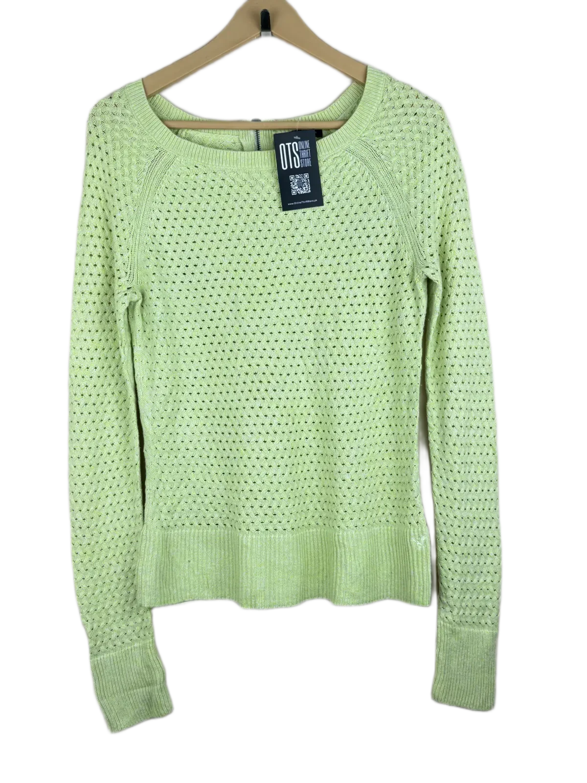 Buy online pre-used, pre-loved 100% Original branded clothes American Eagle (wkt-105) available in Pakistan. Top international UK brands available.