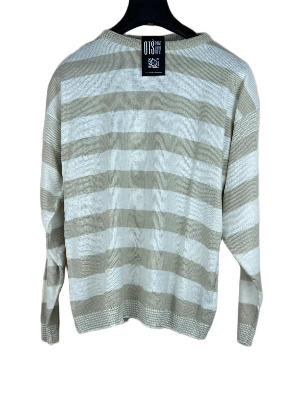 Buy online pre-used, pre-loved 100% Original branded clothes Unknown (wkt-108) available in Pakistan. Top international UK brands available.