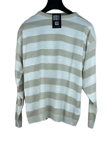 Buy online pre-used, pre-loved 100% Original branded clothes Unknown (wkt-108) available in Pakistan. Top international UK brands available.