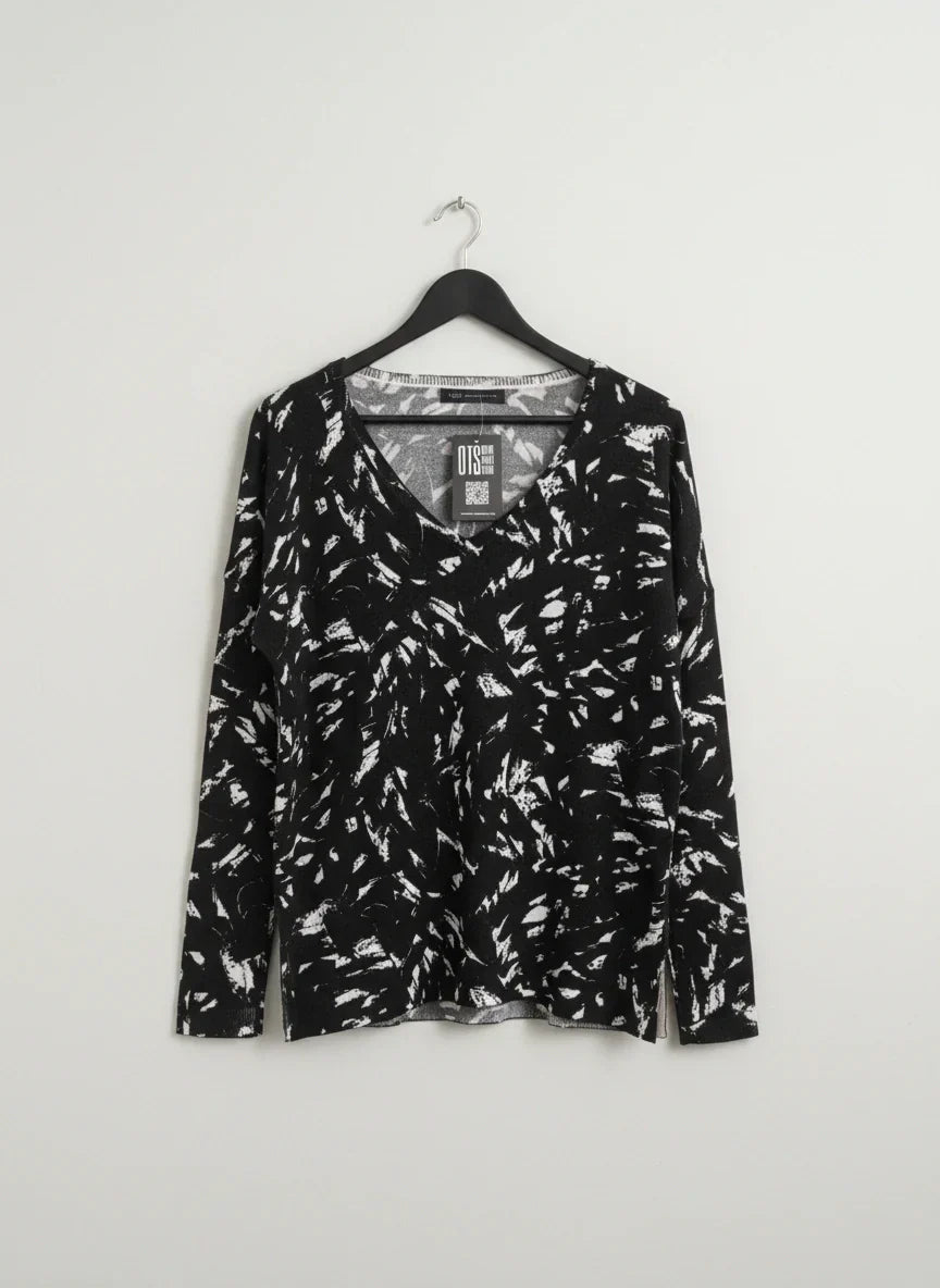 Buy online pre-used, pre-loved 100% Original branded clothes Marks & Spencer (wkt-204) available in Pakistan. Top international UK brands available.