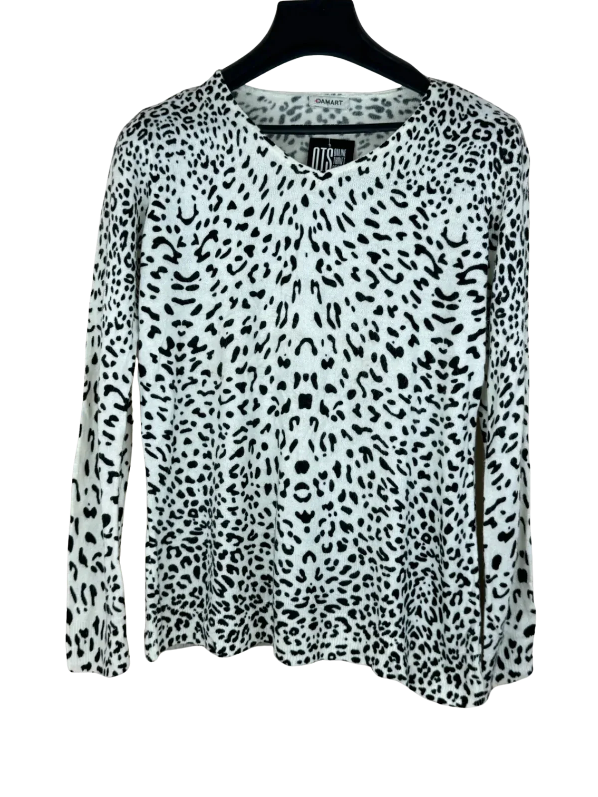 Buy online pre-used, pre-loved 100% Original branded clothes Damart (wkt-47) available in Pakistan. Top international UK brands available.