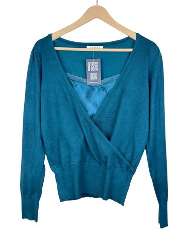 Buy online pre-used, pre-loved 100% Original branded clothes George (wkt-80) available in Pakistan. Top international UK brands available.