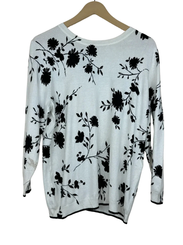 Buy online pre-used, pre-loved 100% Original branded clothes Unknown (wkt-91) available in Pakistan. Top international UK brands available.